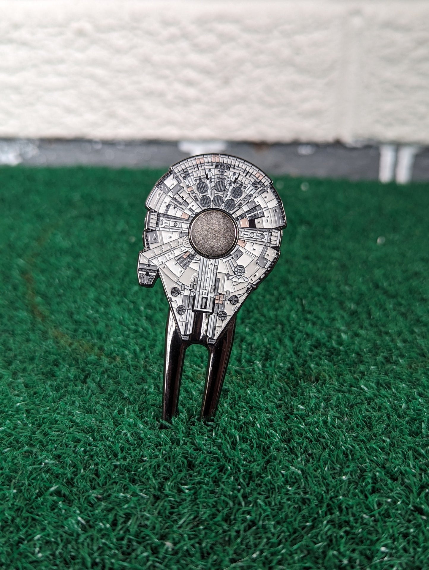 Millennium Starship Magnetic Golf Divot/Pitch Tool | Groomsmen Boyfriend Husband Bachelor Party Groomsmen Golf Gifts | Golf Accessory