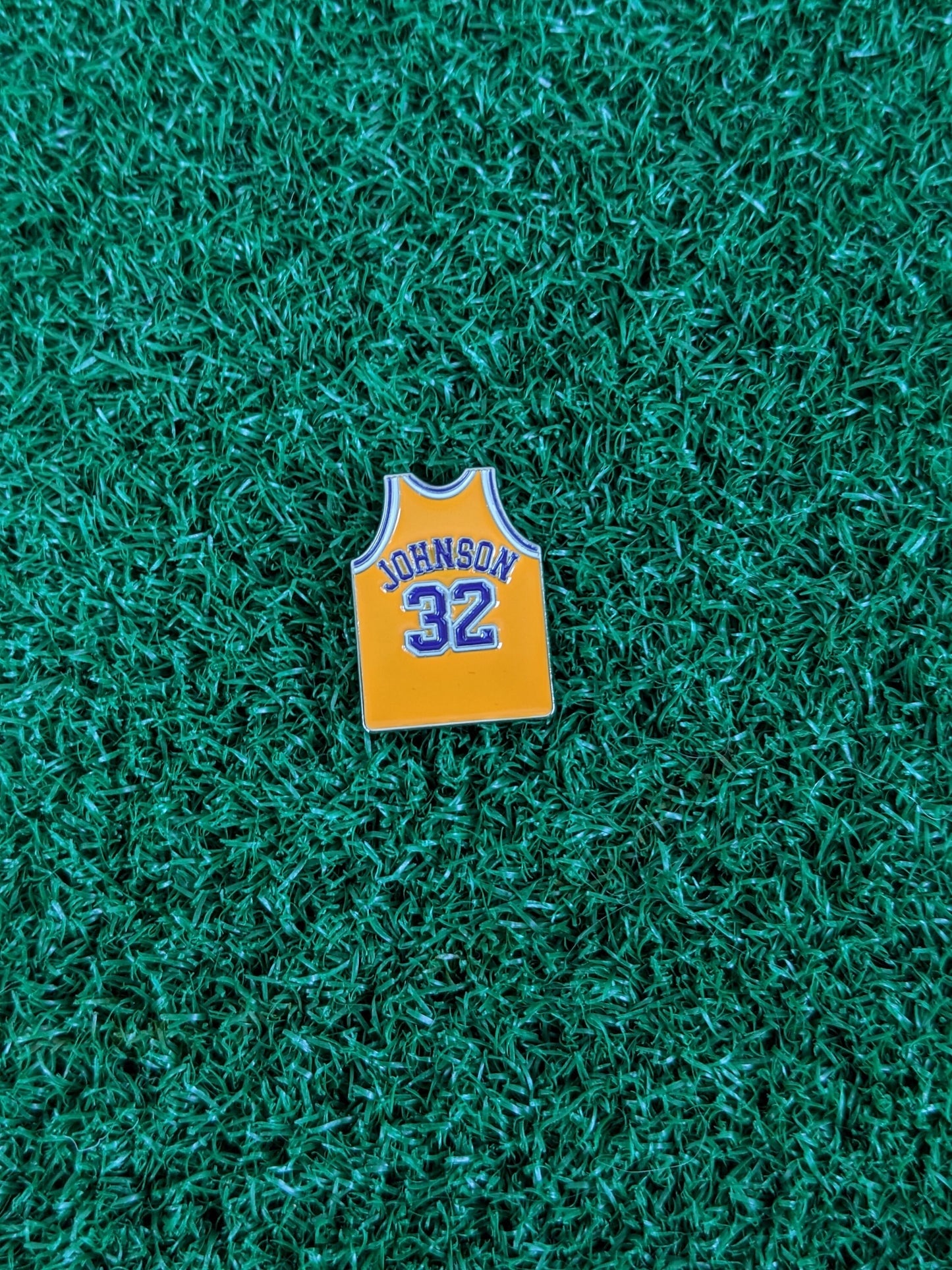 Magic #32 Jersey Inspired Golf Ball Marker | Lakers | Boyfriend Husband Bachelor Party Groomsmen Golf Gifts | Golf Accessory |